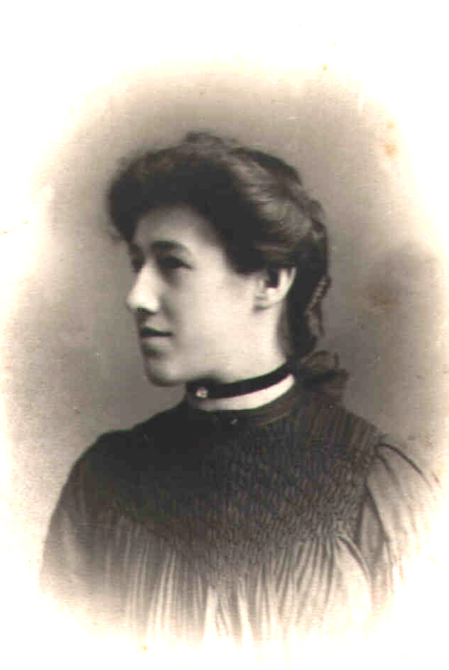 Photo of photos/Florance Perkins b1883 portrait